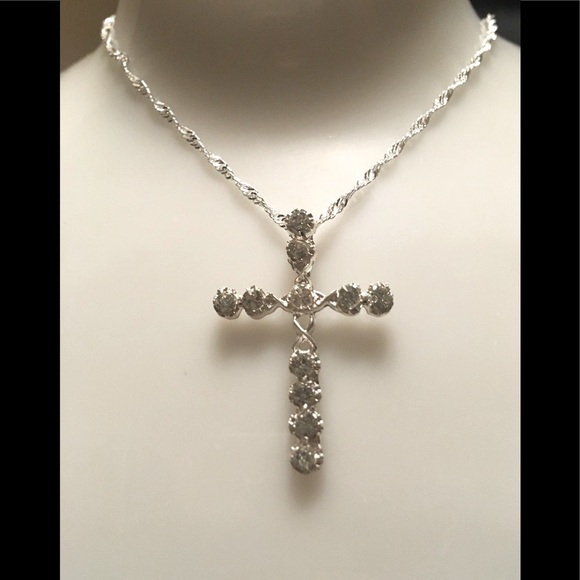 Infinity Cross W/Rhinestone On Pendant On A  SS925 Necklace - Picture 1 of 4